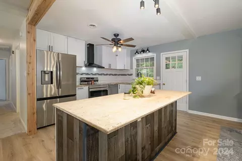 Kitchen - 4081 Section House Rd, Hickory, NC 28601 photo 1 of 3