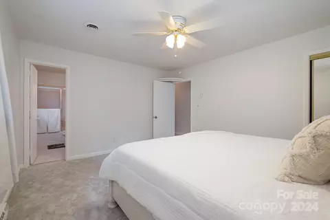 Bedroom - 4081 Section House Rd, Hickory, NC 28601 photo 1 of 3