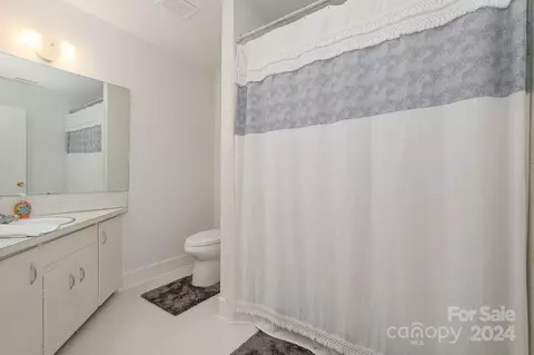 Bath - 4081 Section House Rd, Hickory, NC 28601 photo 3 of 4