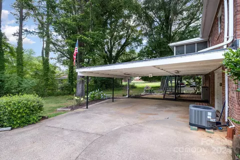 Exterior - 4081 Section House Rd, Hickory, NC 28601 photo 4 of 7