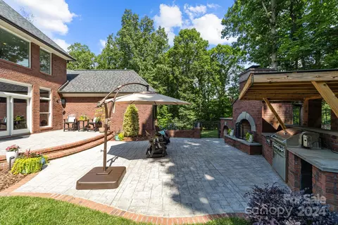 Exterior - 4940 Spring Chase Way, Davidson, NC 28036 photo 3 of 4