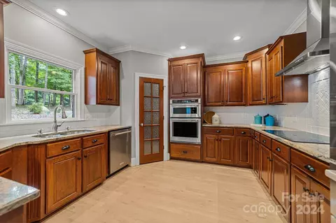 Kitchen - 4940 Spring Chase Way, Davidson, NC 28036 photo 2 of 4