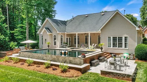 12722 Longstock Ct, Huntersville, NC 28078