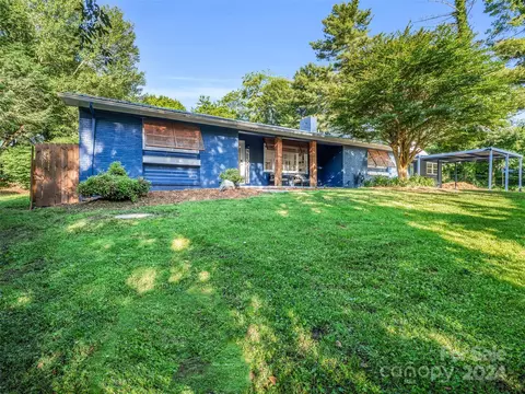 74 Brookside Dr, Hendersonville, NC 28792