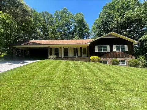 2522 Silverbrook Ct, Morganton, NC 28655