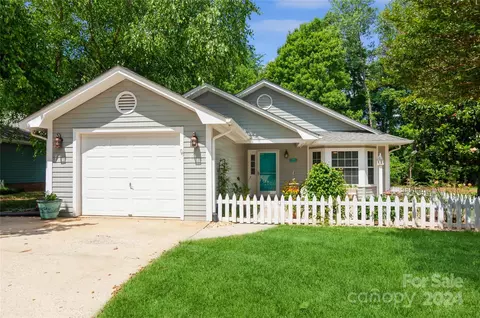 2910 Cherry Blossom Ct, Fort Mill, SC 29715