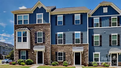 1180 Ashbury St, Charlotte, NC 28216