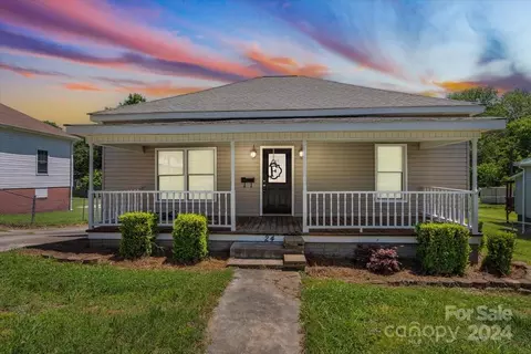 24 2nd St, Cramerton, NC 28032