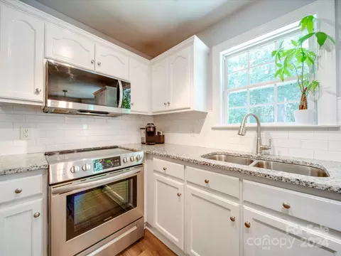 Kitchen - 1237 Pressley Downs Dr, Concord, NC 28025 photo 2 of 3