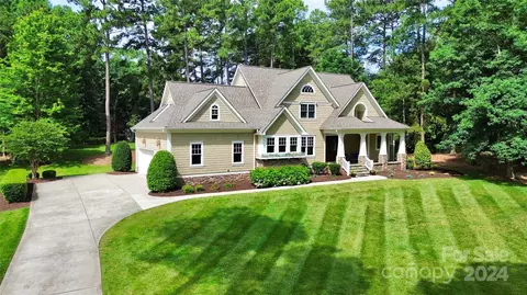 1702 Brawley School Rd, Mooresville, NC 28117
