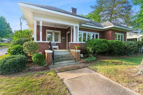 603 E Broad St, Statesville, NC 28677