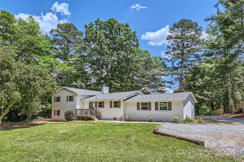 2108 Miranda Rd, Charlotte, NC 28216
