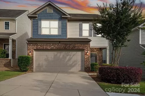 1125 Blackwaterside Dr, Fort Mill, SC 29715
