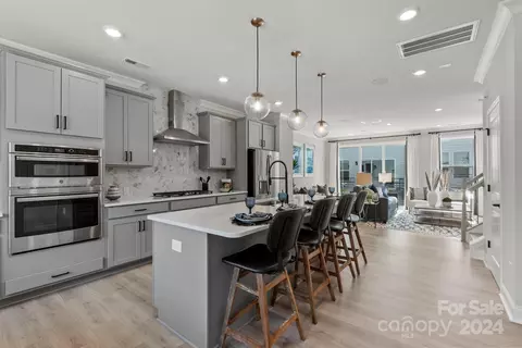 1434 Blanche St, Charlotte, NC 28262