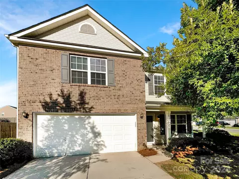 4319 Barnside Ln, Charlotte, NC 28216