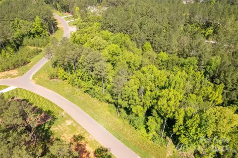 6463 Chimney Bluff Rd, Lancaster, SC 29720 photo 9
