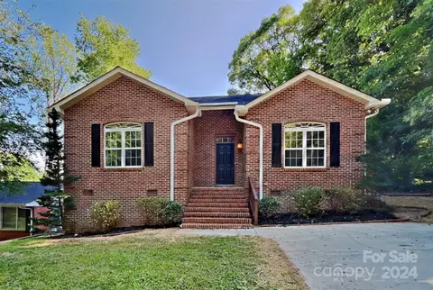 1941 St Paul St, Charlotte, NC 28216