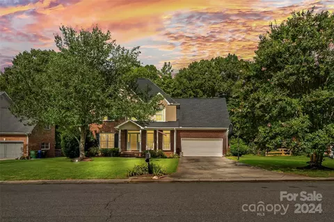8031 Stevens Mill Rd, Matthews, NC 28104