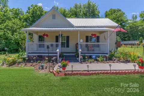 76 5th St, York, SC 29745