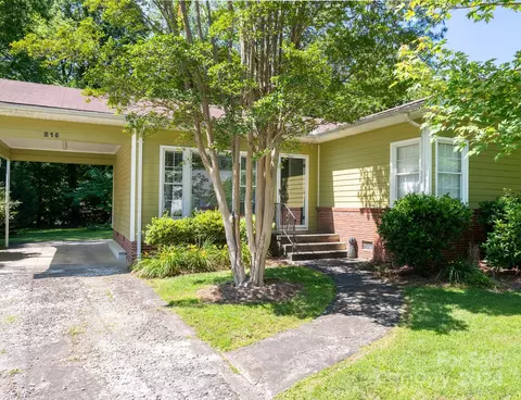 215 Hillcrest Pl, Salisbury, NC 28144
