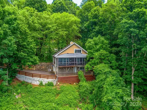 13 Cogswood Rd, Asheville, NC 28804
