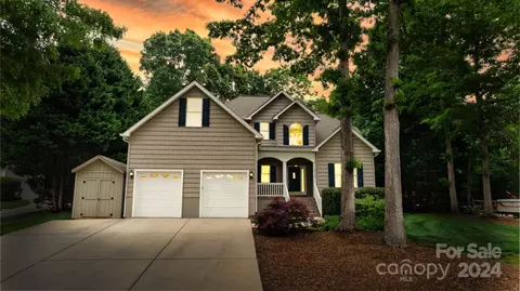 6188 Neptune Dr, Denver, NC 28037