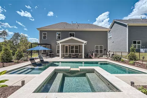 14223 Fiddlers Run Dr, Charlotte, NC 28278