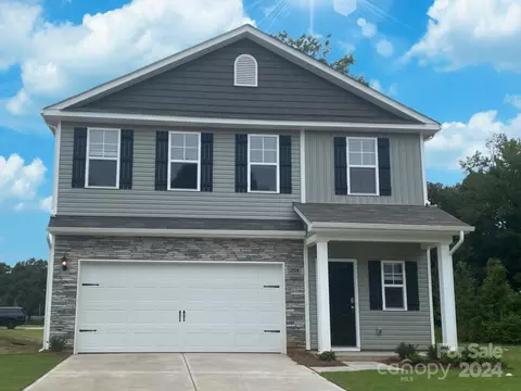 8104 Stonemere Ln, Charlotte, NC 28215