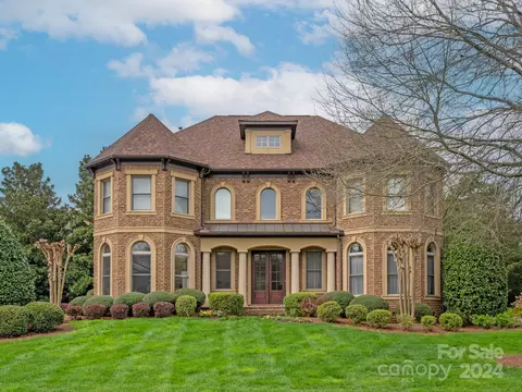 208 Glenmoor Dr, Waxhaw, NC 28173