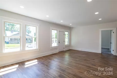 206 E Steele St, Salisbury, NC 28144 photo 7