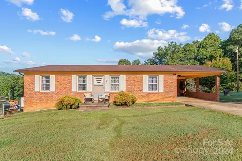 347 Oak Hill Rd, Nebo, NC 28761
