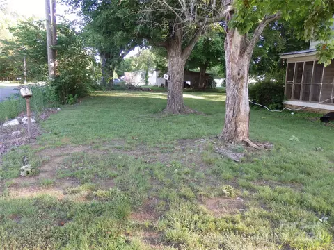 Exterior - 348 Daniel St, Denton, NC 27239 photo 5 of 11