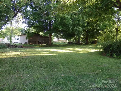 Exterior - 348 Daniel St, Denton, NC 27239 photo 9 of 11