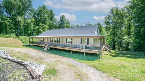 7164 Watershed Rd, Morganton, NC 28655
