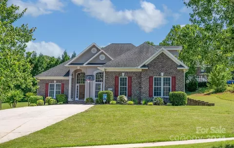 1129 Mayfield Nw Cir NW, Conover, NC 28613