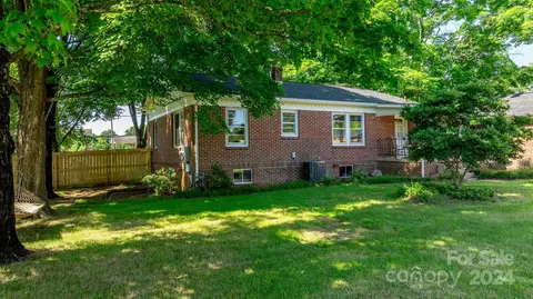 4954 Camp St, Conover, NC 28613 photo 2