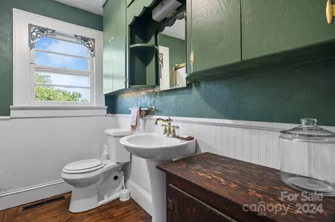 4954 Camp St, Conover, NC 28613 photo 13