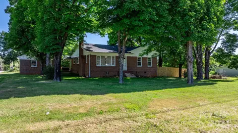 4954 Camp St, Conover, NC 28613