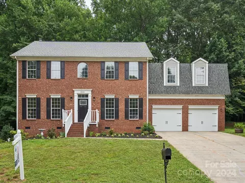 8514 Etherton Ct, Charlotte, NC 28216