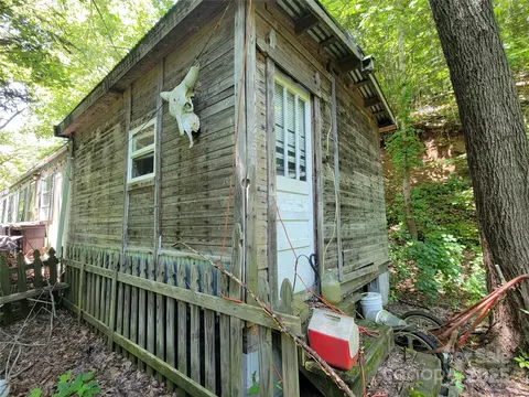 Exterior - 1851 Chambers Mountain Rd, Clyde, NC 28721 photo 3 of 6