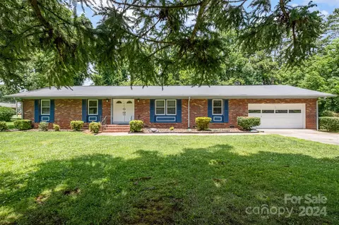 7307 Monaco Dr, Huntersville, NC 28078