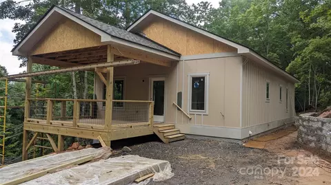 182 E Wilderness Rd, Lake Lure, NC 28746