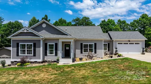 4344 Boulder Dr, Morganton, NC 28655