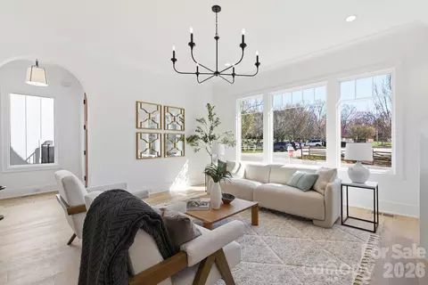 Living - 610 Walnut St, Davidson, NC 28036 photo 1 of 8