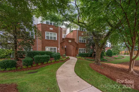 5730 Closeburn G Rd #G, Charlotte, NC 28210