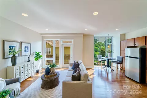 300 Magnolia 202 Ave #202, Charlotte, NC 28203