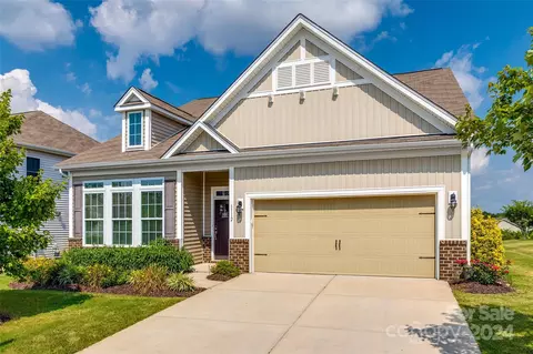 1112 Jack Pine Rd, Clover, SC 29710