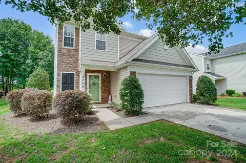 3749 Catawba Creek Dr, Gastonia, NC 28056