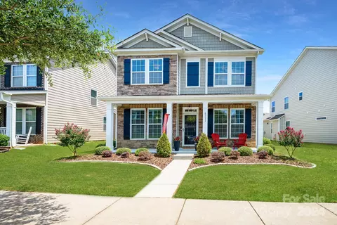 8111 Kalson St, Huntersville, NC 28078