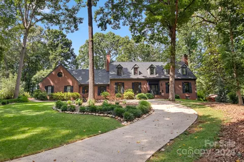 212 Vauxhall Dr, Shelby, NC 28150